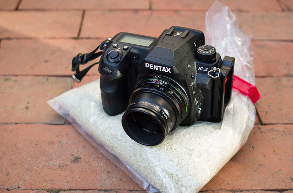 bodennah fotografieren mit DIY Bohnensack (Reis) mit Kamera